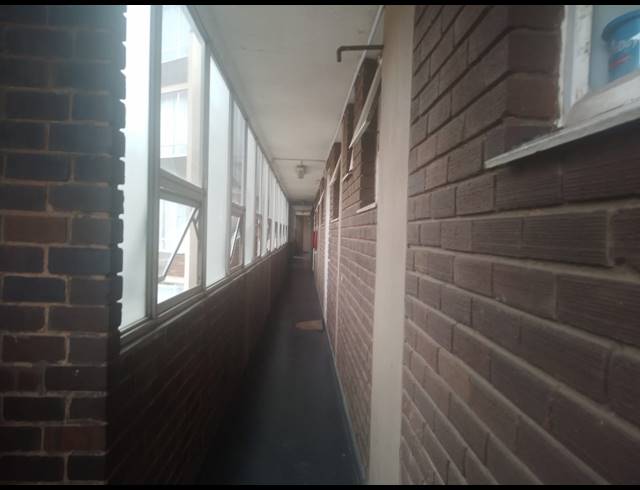 2 BEDROOM FLAT FOR SALE IN WINDERMERE